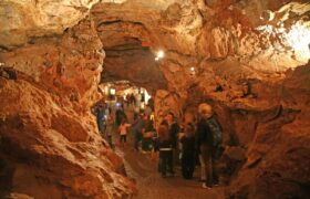 LAL TOR YL Excursion Kents Cavern