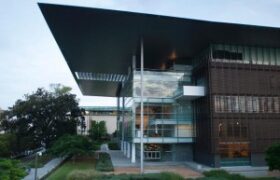 Brisbane-Gallery-of-Modern-Art-commonly-known-as-Goma-300x200